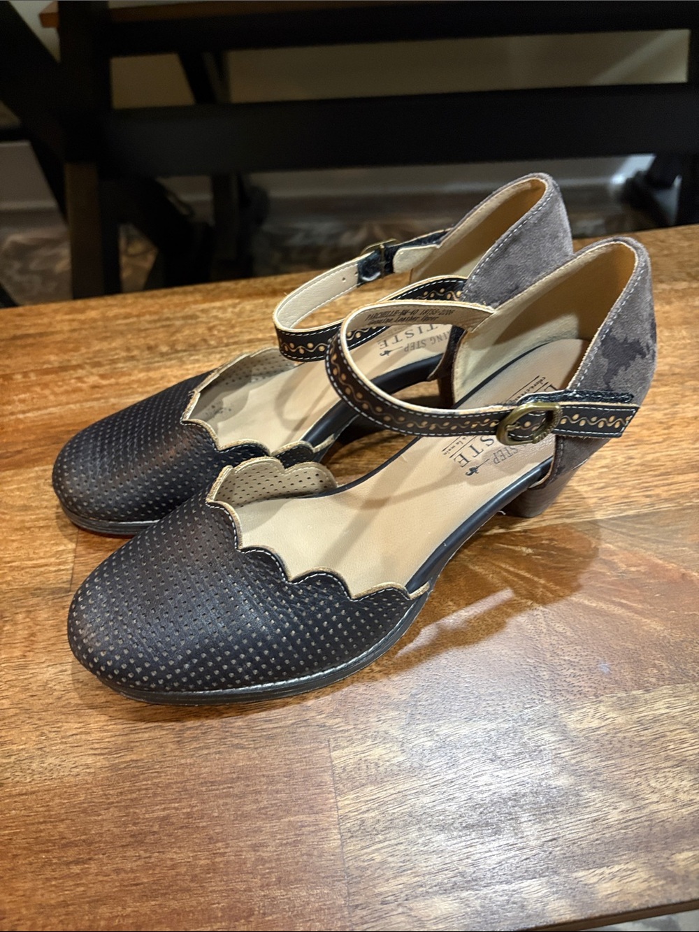 L’artiste Brown Floral Ankle-Strap Mid Heels Excellent & Comfy 9 / 40